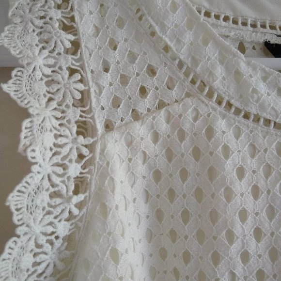 Annabelle White Lace Crochet Round Neck sleeveless eyelet Top Size Small - Picture 4 of 11